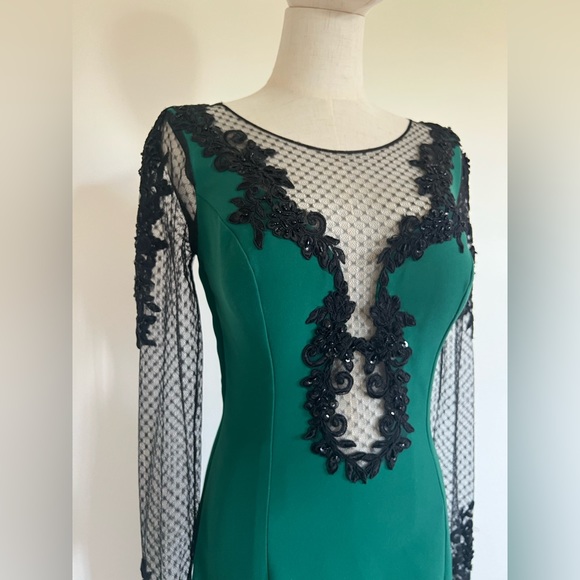 New beautiful evening dress,long dress with open back, crystals,lace,long sleeve - Picture 2 of 7